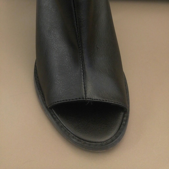 Shoes - Picture 4 of 5